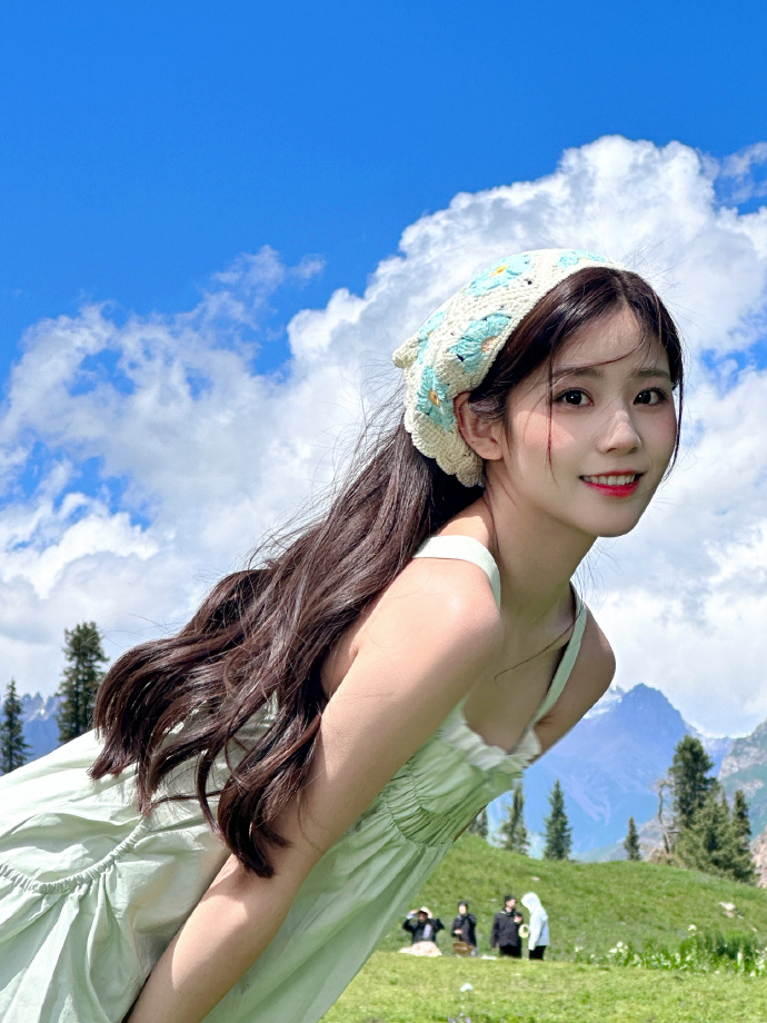 唯美图片大全观影入口_深度影评解读｜免费观看 封面配图